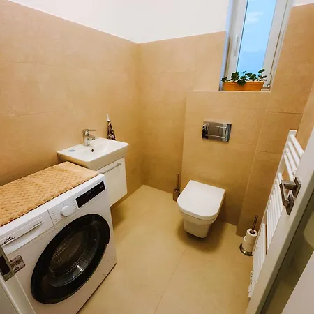 Comfort * 皮耶什佳尼